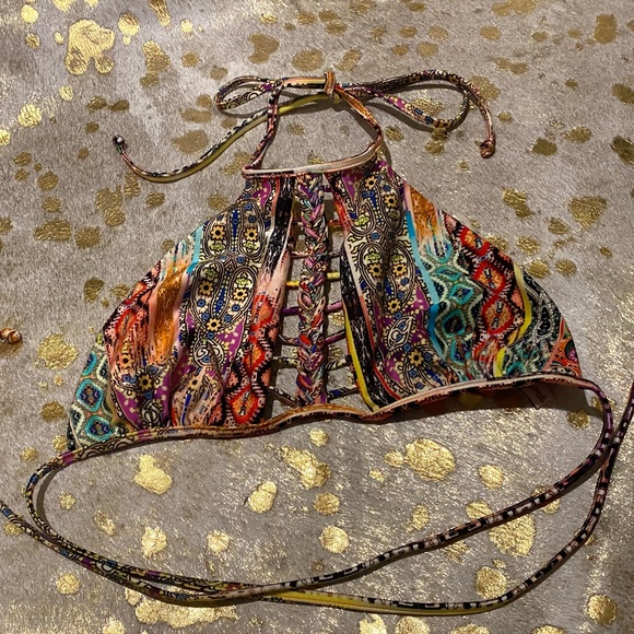 Luli Fama My way Strings to Braid Halter Top - Picture 3 of 12